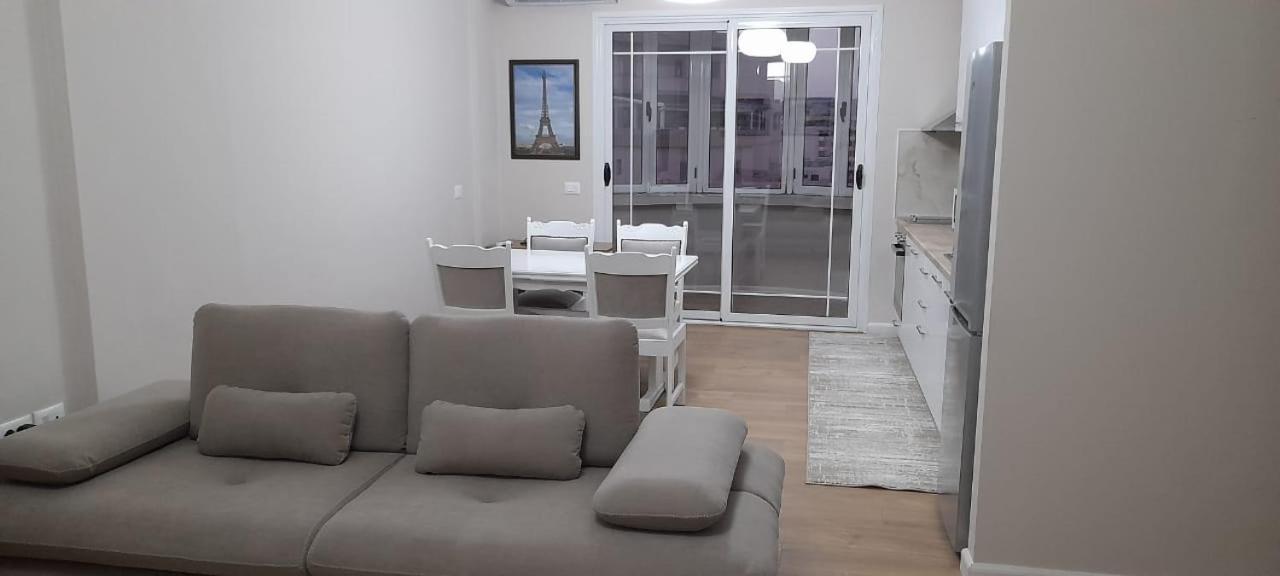 Odri Apartment Vlore Luaran gambar